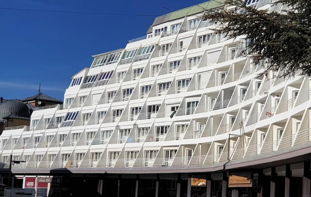 Apartamento En Zona Baja Con Terraza Garaje Opcional Y Descuentos En Acceso A Pistas Y Material De Esqui Sierra Nevada